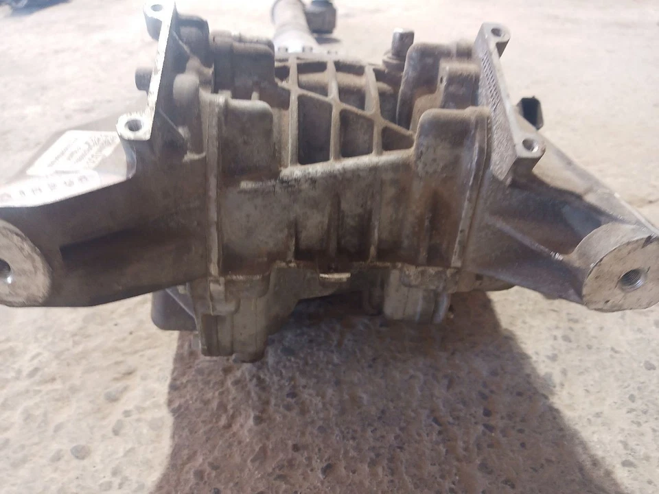 3.49 Ratio Rear Carrier from 2023 Chevrolet Traverse 11382896 - Image 4 of 4