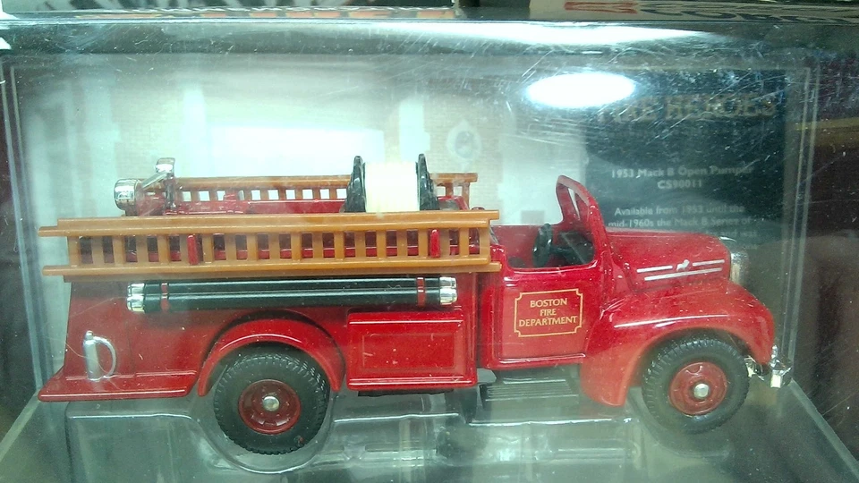 Lot 0f 5 2002 Corgi Showcase Collection Fire Heroes Fire Depart Vehicles Diecast - Image 3 of 4