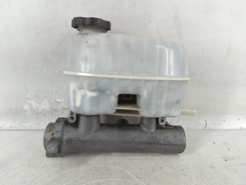 Cilindro maestro de freno Cadillac Escalade ESV 2003-2006 MXAUM Foto 4 de 4