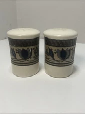Mikasa Intaglio Arabella Salt Pepper Shakers JJ13