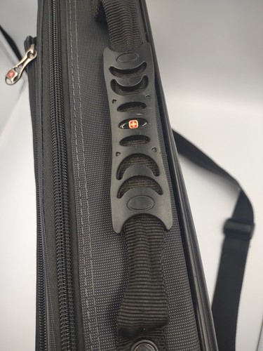 Wenger Swiss Gear 15” Estuche para computadora portátil Bolso de hombro Maletín de mano Negro - Imagen 12 de 14