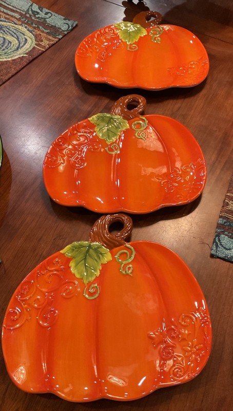 Set 3 Hobby Lobby Fall Party 1917 3D Orange Pumpkin Holiday Plates New 10.1/4”