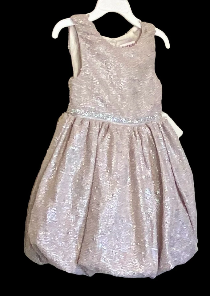 Vestido BLUEBERI BOULEVARD Niñas Pequeñas Sin Mangas Boucle Burbuja 3T Plateado Nuevo con Etiquetas $74 Foto 2 de 4