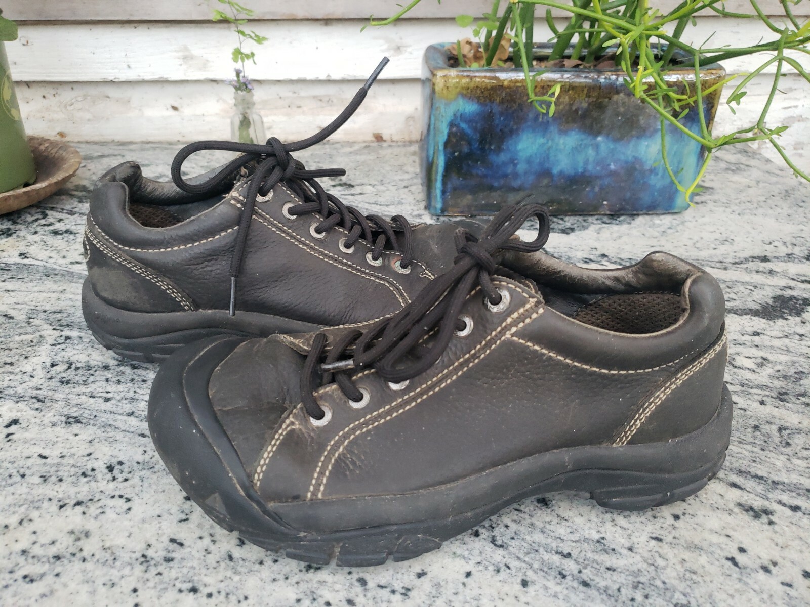 Scarpe da trekking casual da donna Keen Briggs in pelle taglia 8 usate in ottime condizioni