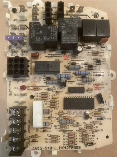 Carrier Bryant Payne 1012-940-L Furnace Control Board HK42FZ009
