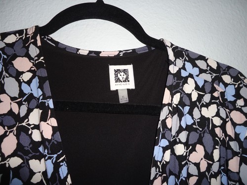 Anne Klein Black floral print v neck faux wrap top- Size XL - Picture 3 of 4
