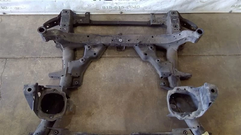 BMW X5 2010-2013 CUNA TRAVESAÑO DELANTERO SUBCHASIS/MONTAJE MOTOR OEM Foto 3 de 4