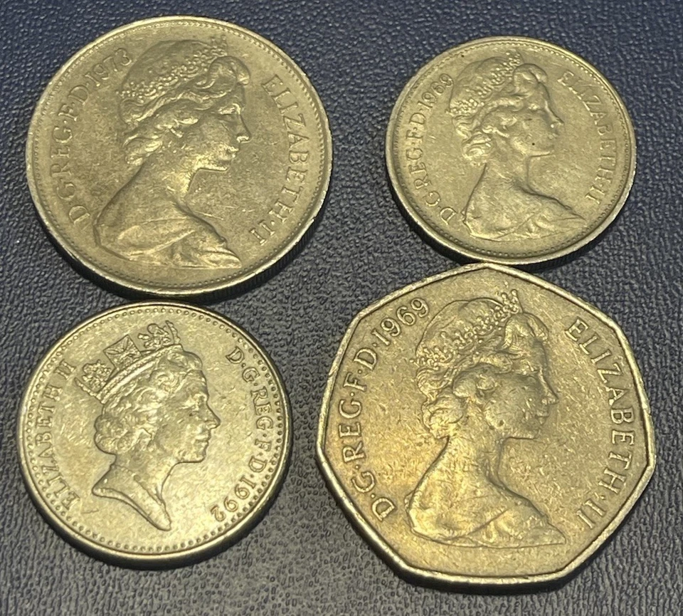 Great Britain 1969 -1992 , Lot of 4 Coins, 5 Pence, 10 pence and 50 new pence - Image 4 of 4