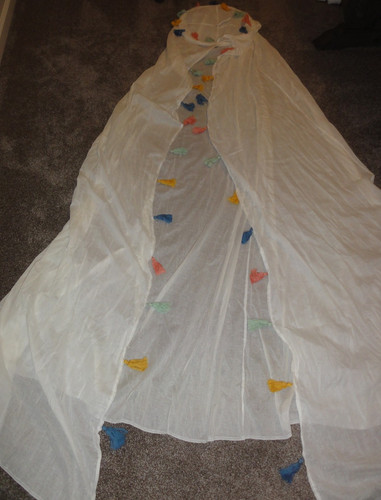 PILLOWFORT IVORY BED OR PLAY AREA CANOPY WITH MULTI-COLOR TASSELS