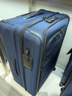 NEW Tumi ALPHA 29” MEDIUM TRIP Expandable 4 Wheel Packing Case