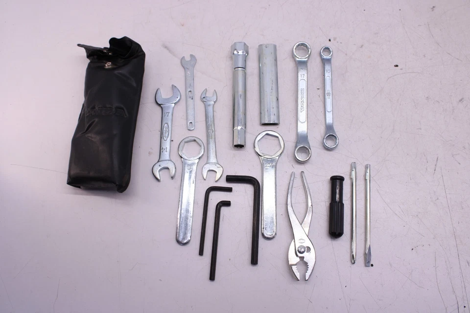 97-99 HONDA VALKYRIE 1500 GL1500C OEM STOCK HERRAMIENTAS OEM BOLSA DE HERRAMIENTAS CONJUNTO Foto 3 de 4