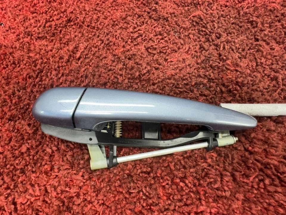 Manija de puerta exterior trasera izquierda lado del conductor BMW 1999-2005 E46 sedán OEM 106K Foto 2 de 4
