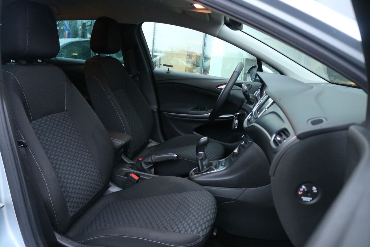 Opel Astra 1,6 CDTi 136 Enjoy ST
