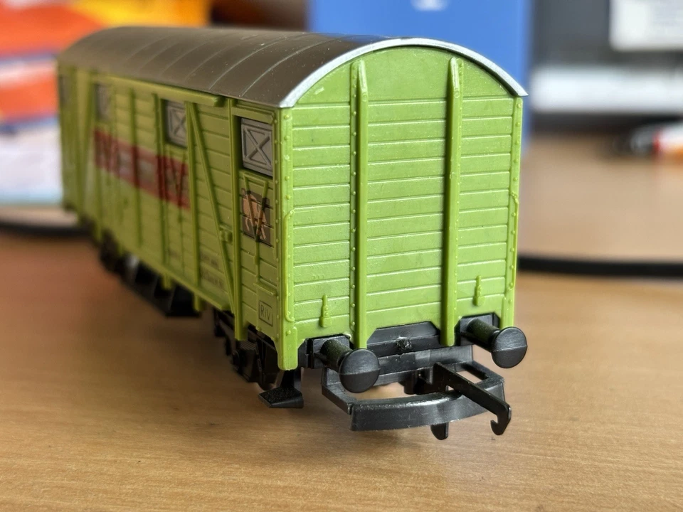 LIMA HO GAUGE 3155  EAST ANGLIAN MEAT VAN Wagon, Mint Condition ! - Image 3 of 4