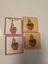 Vintage 1980 AGC Plastic Necklace  Pin Strawberry Shortcake Rare Ssc Box
