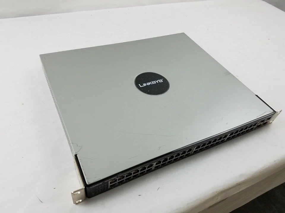Switch Gigabit Ethernet Linksys Cisco Business Series SGE2010 SGE-2010 48 Portas - Imagem 2 de 4