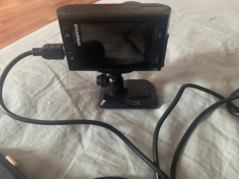 Sylvania ROADIGHT PLUS 1080p HD приборной панели камеры с картой памяти RDSGHT_PLUS.BX BNIB - Изображение 2 из 4