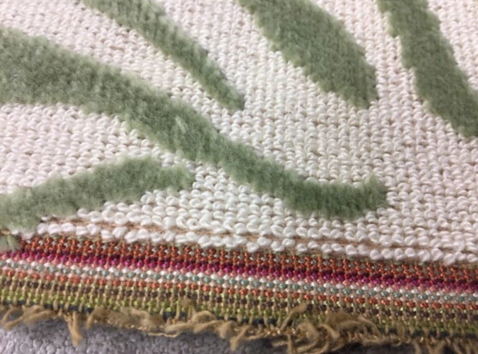 5 Yards Lot - Cowtan & Tout *El Morocco* Green/Beige - Image 3 of 4