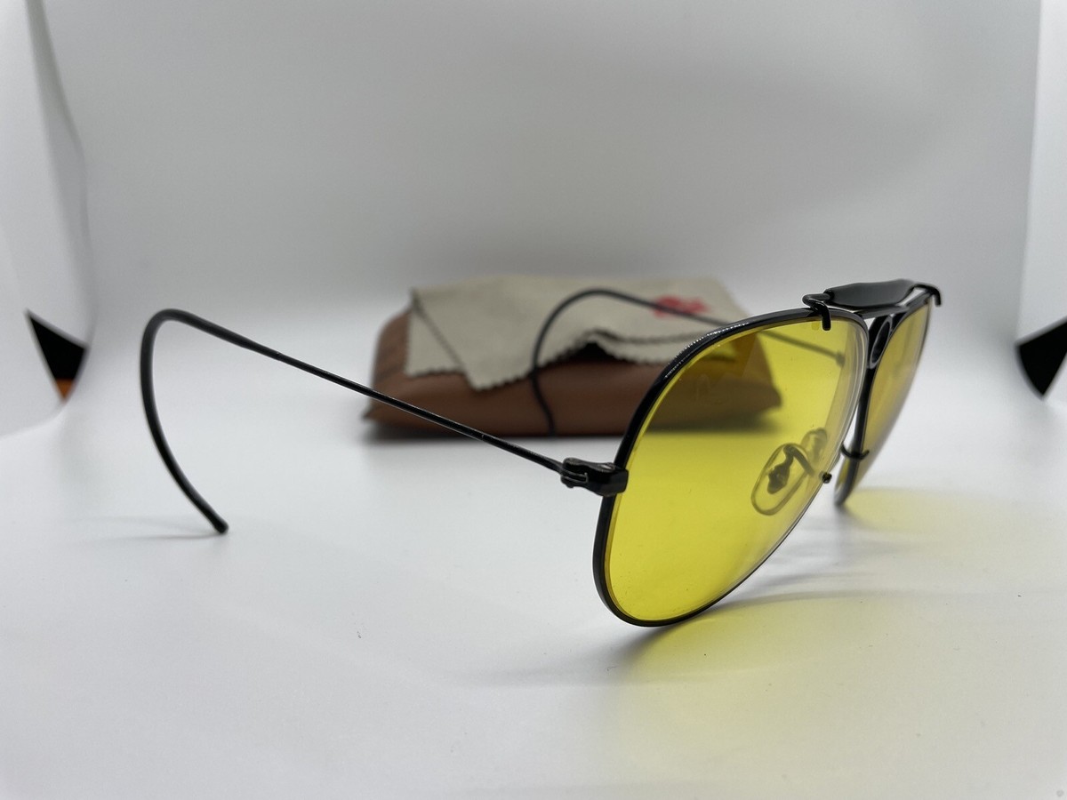 Ray-Ban USA Vintage 1970s B&L Aviator Ambermatic Shooter Black
