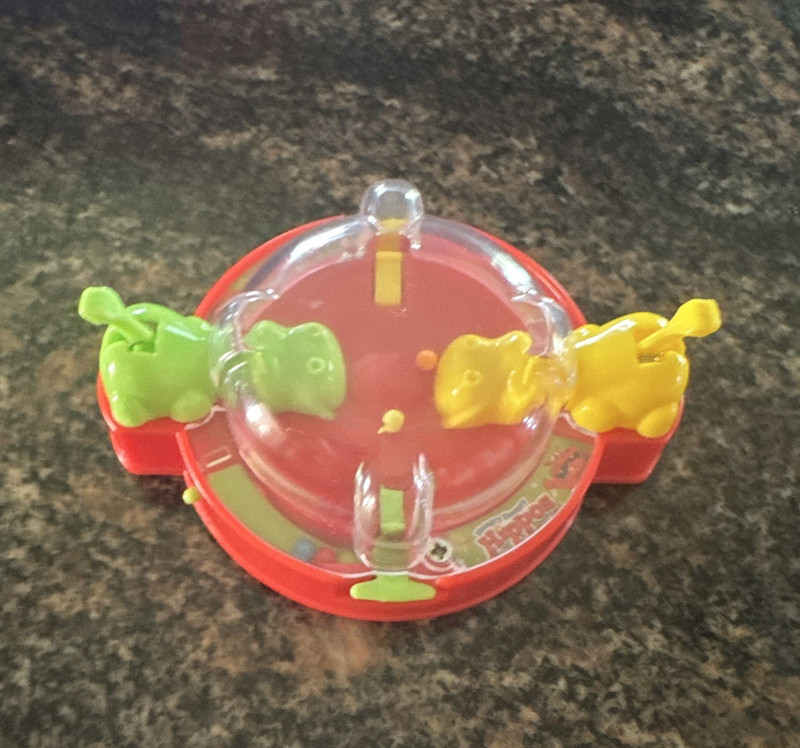 Hasbro Hungry Hungry Hippos Travel Size Children's Game Ages 4+ worlds smallest￼