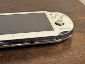 Sony PlayStation Vita 1000 OLED White - 32 GB Sony Memory Card - TESTED - CLEAN