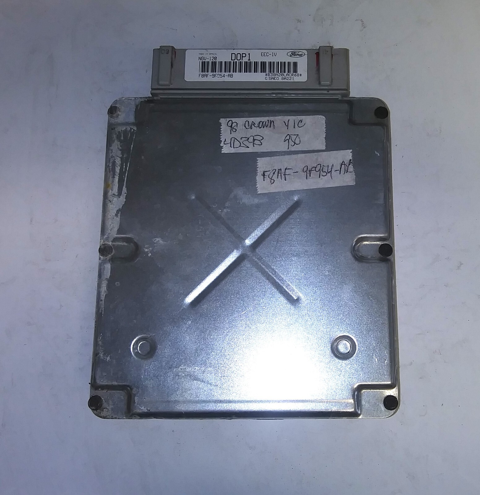 Genuine Ford Fuel Control Module F8AF9F954AB. 9801 Crown Victoria