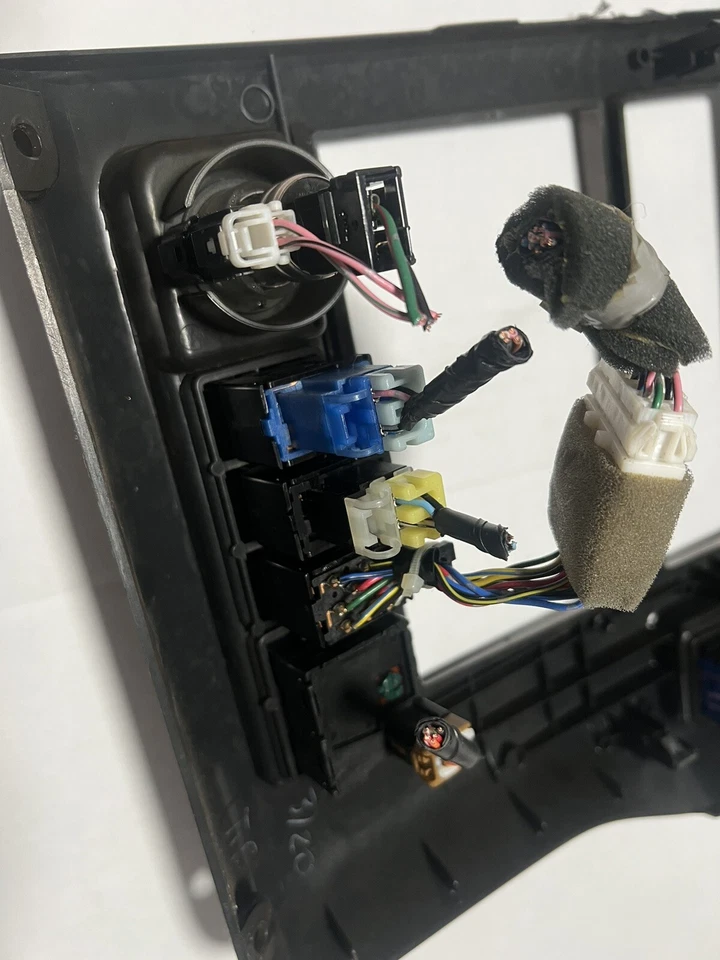 Radio de tablero Infinity QX4 97 98 99 00 bisel de ajuste climático con interruptores Foto 4 de 4