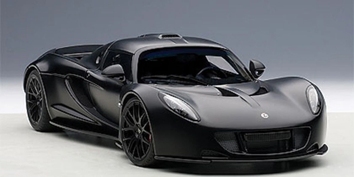 AUTOART HENNESSEY VENOM GT SPYDER MATT CARBON BLACK 1:18* New Item *Very Nice!
