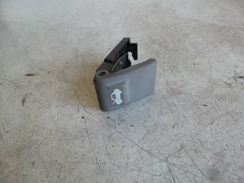 KIA SORENTO JC 2,5 CRDi Ez06 Motorhaube Öffner Hebel Haubenöffner 81181-34000