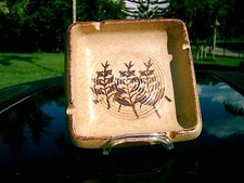 VINTAGE 4 RESTS GOLDEN- BROWN POTTERY CRAFT CERAMIC ASHTRAY MADE IN USA