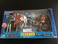 Marvel Legends 2004 Fantastic Four 4   5 Figures & Poster Book ToyBiz  Dr. Doom