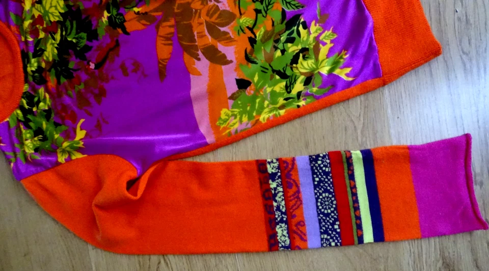 KENZO , pull laine et viscose vintage ,belles couleurs , fleurs perroquet..T 34 - Photo 4/4