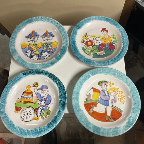 VINTAGE SIGNED GIOVANNI DESIMONE HANDPAINTED ITALIAN POTTERY PLATE SET OF 4 1964