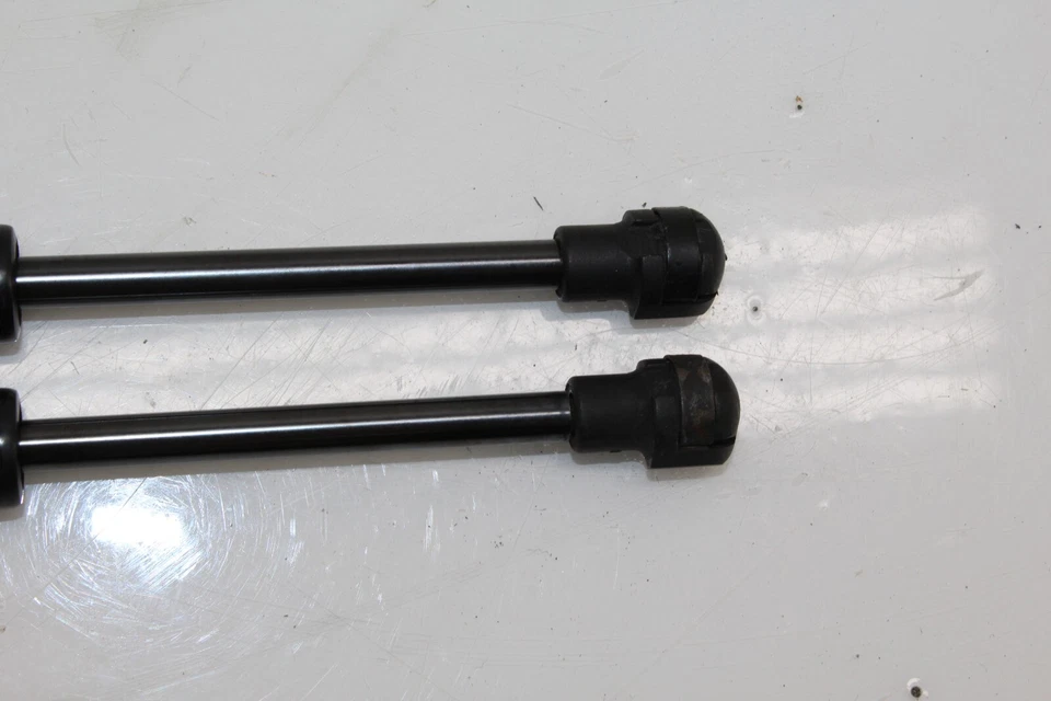Juego de puntales de soporte de amortiguador para capó Porsche 911 Carrera 1999-2005 99651155101 OEM Foto 4 de 4