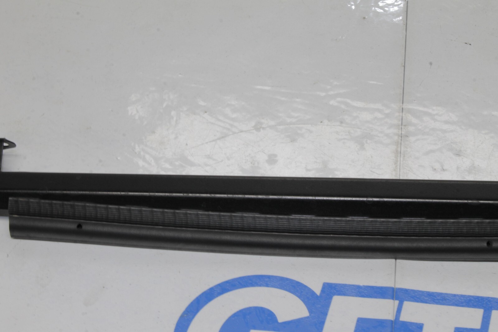 12-14 MCLAREN MP4-12C 12C 570 650 OEM GLASS UPPER TRIM WITH SEAL 11A63A319CP01