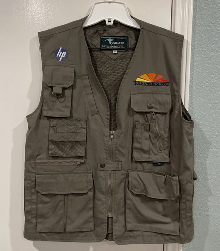 Walkabout All Terrain Outerwear Vest Sz M Photography Outback Safari MultiPocket - Picture 1 of 12