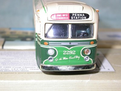 Corgi Classics 98604 Fifth Avenue General Motors 4507 Bus in box diecast Corgi Classics 98604 Fifth Avenue General Motors 4507 Bus in box diecast