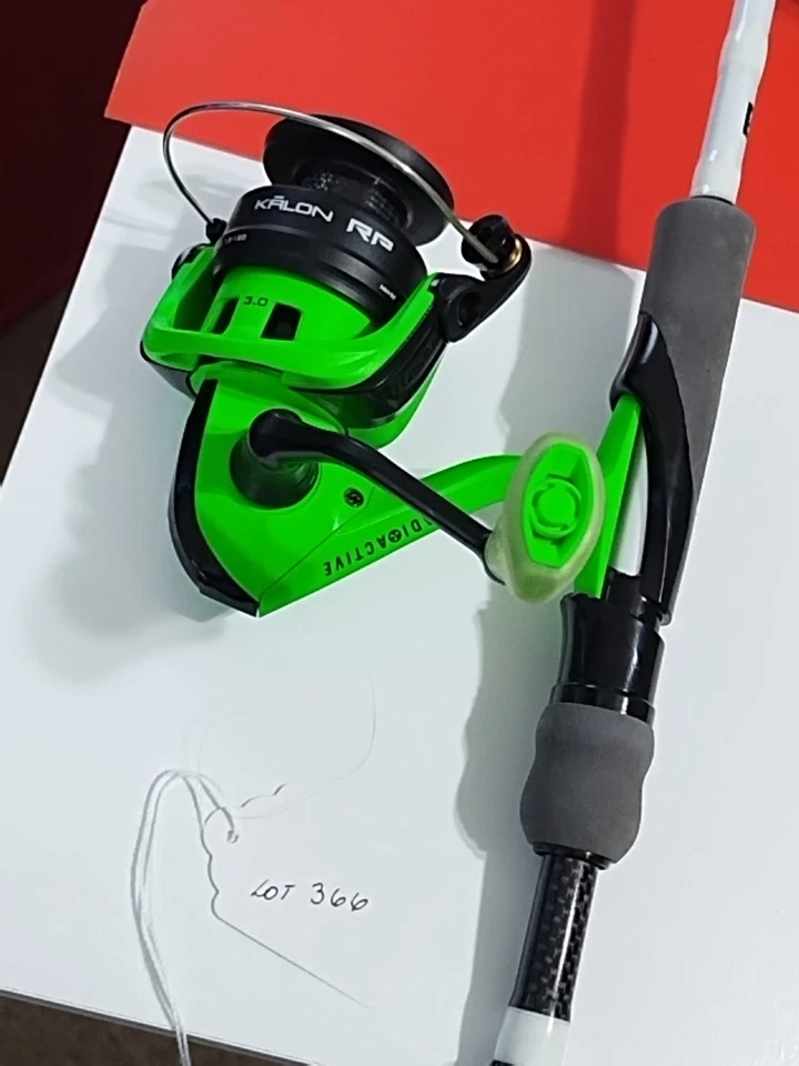 Nueva caña de pescar giratoria 13 Rely negra 6'7" MH 10-20 lb y carrete Kalon 3,0 RP Foto 2 de 4