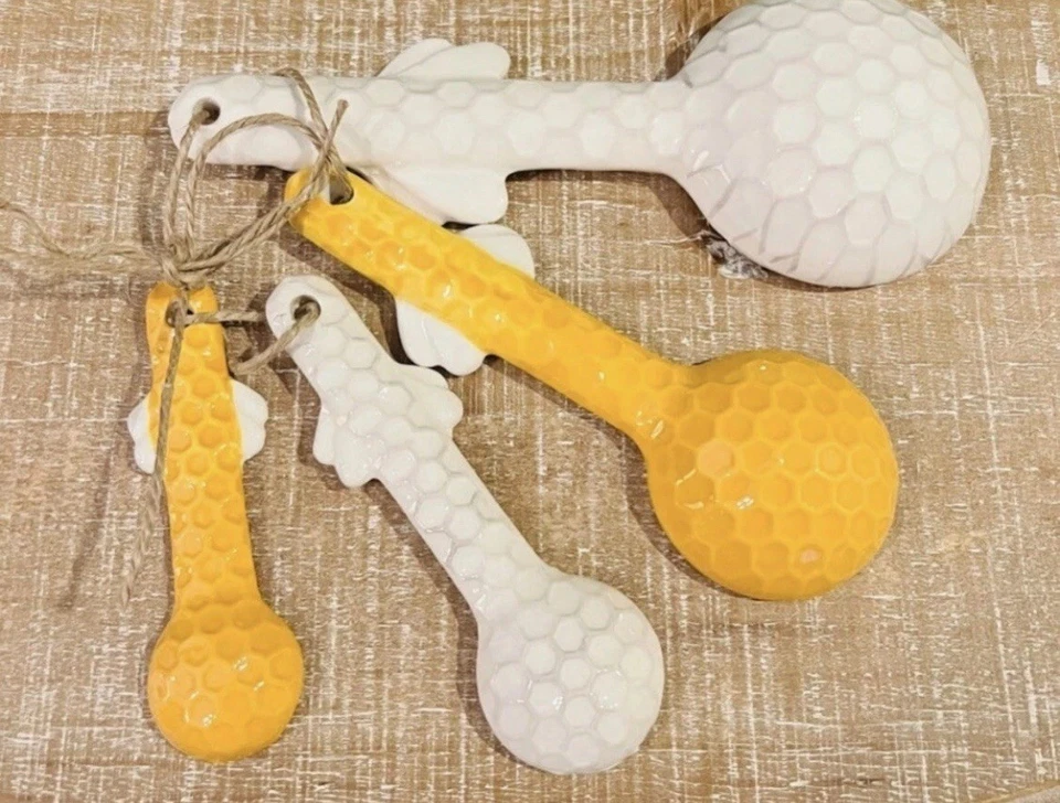 Young's Ceramic Honey Bee Measuring Spoons 4 Pc Set Tiered Shelf Or Everyday Use - Image 2 of 4