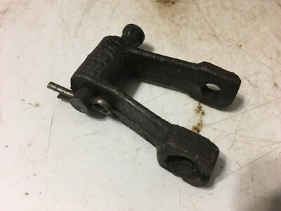 UB876X - A New Original Chain Link For A McCormick IH No. 1