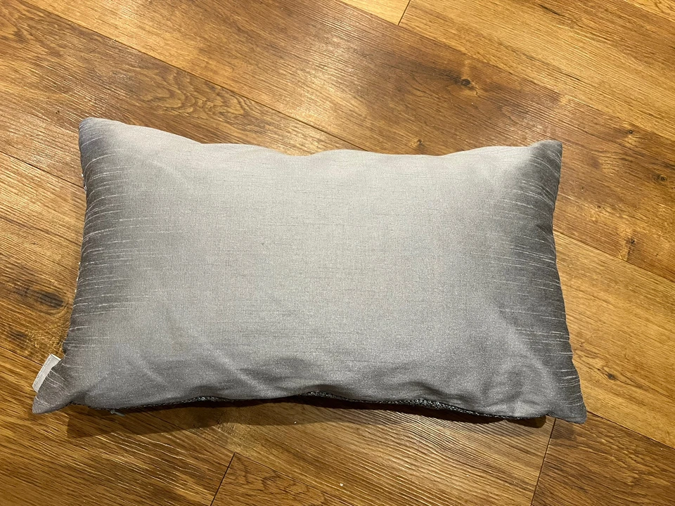 Aviva Stanoff Designer Sequin Cushion RRP £220 - Image 4 of 4