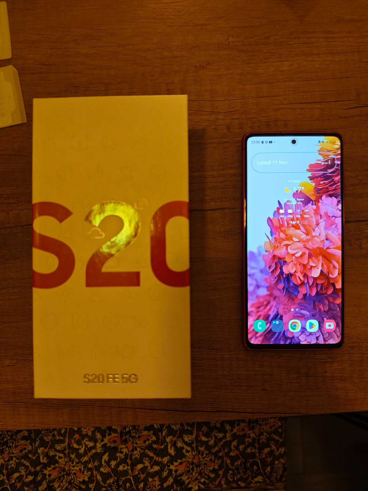 Foto 1 di 2