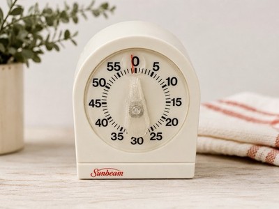 Vintage Sunbeam White Mechanical 60 Minute Kitchen Timer Works USA