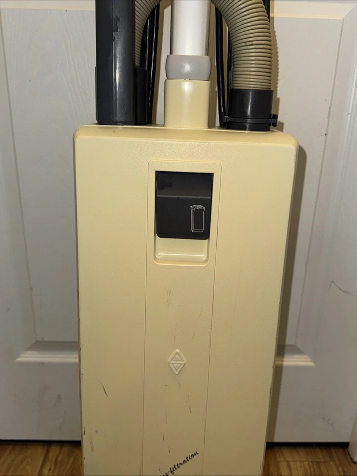 Sebo Vacuum Cleaner Upright Automatic X1 Off White. German Made. Corded TESTED - Image 3 of 4