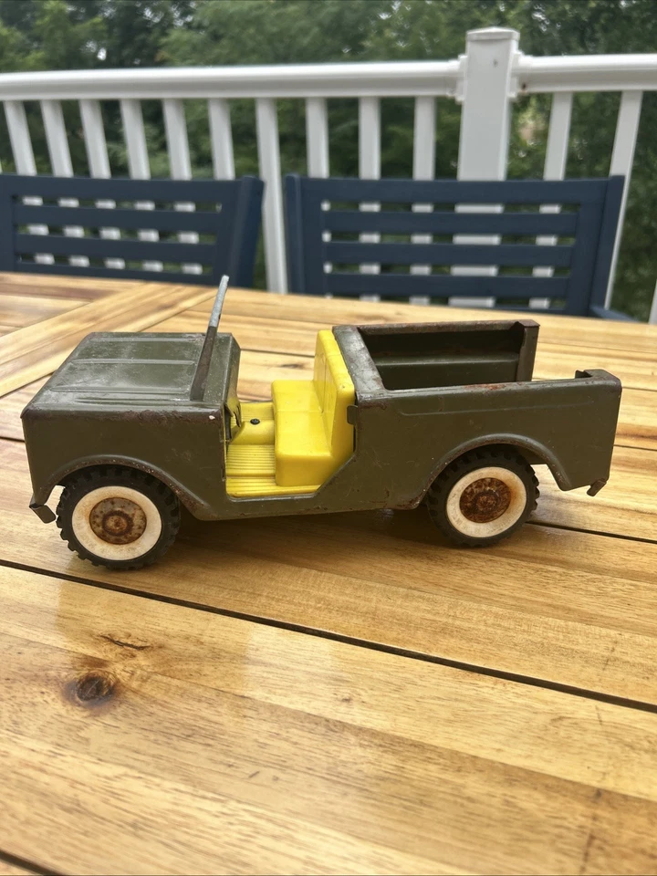 Vintage Structo International Scout Army Cub No. 200 Green With Yellow Seat Toy - Image 3 of 4
