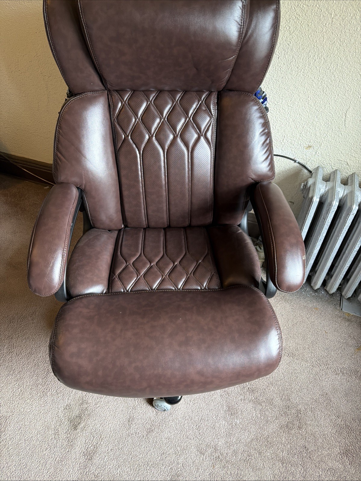 Big and Tall Office Chair 700lbs Wide Seat Executive Office Desk Chair High-Back