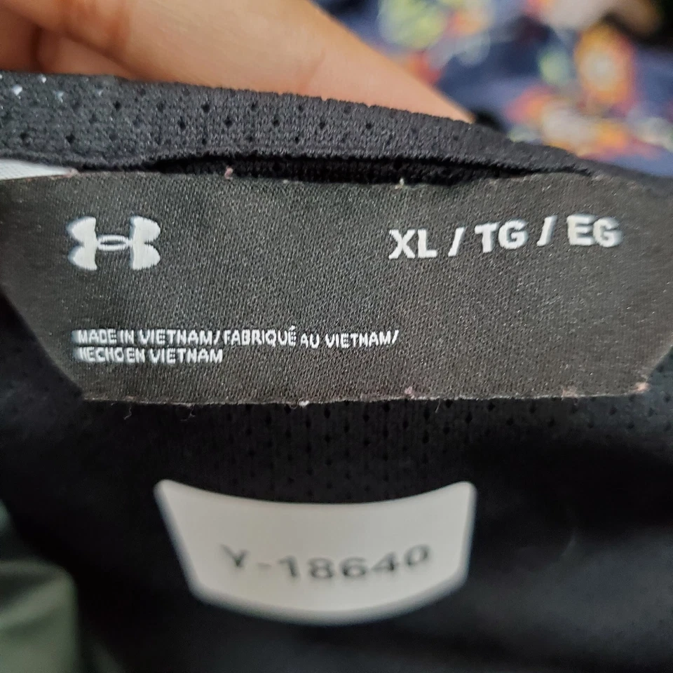 安德玛男式夹克 XL 绿色运动风格 Elite Parka 全拉链尼龙帽 阅读 — 第 3/4 张图片