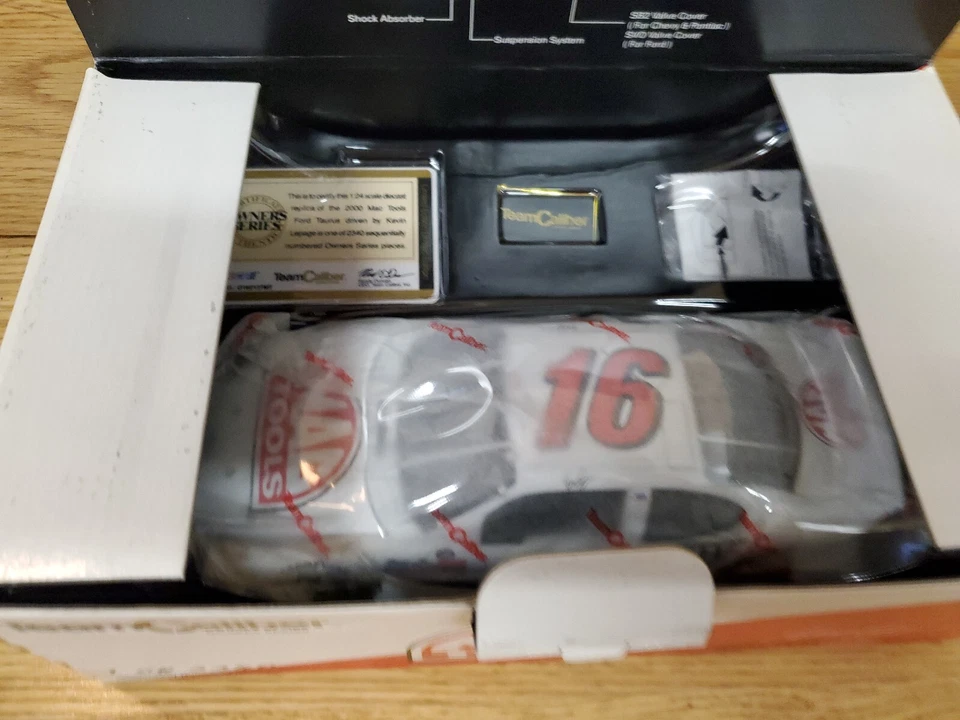 Equipo Calibre 1/24 Kevin LePage #16 Mac Tools 2000 Ford Taurus 1 de 2340 Foto 4 de 4