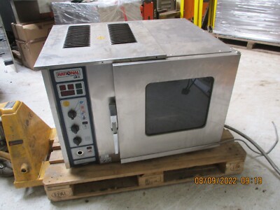 KOMBIDÄMPFER  RATIONAL CM 61  mit 6/1 Einschübe für BASTLER , Ersatzteilspender 