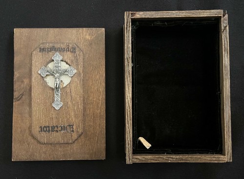 DICTATOR Dysangelist 2009 WOOD CASSETTE BOX US PHR005 ONLY 200 EX+ Black Metal - Picture 2 of 10